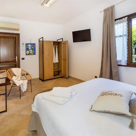La Maison D'anna Maria - Lt - Pms Casevacanze Alloggio in famiglia Olbia